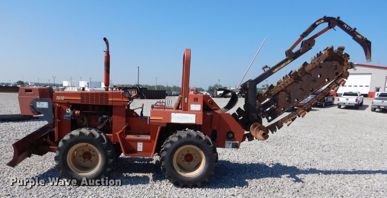 image for item DM1450 1998 Ditch Witch 7610  trencher
