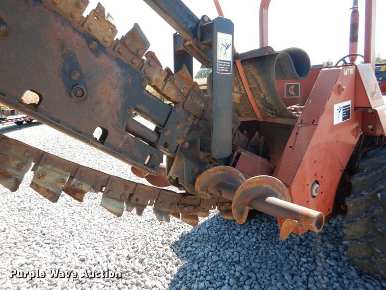 image for item DM1450 1998 Ditch Witch 7610  trencher