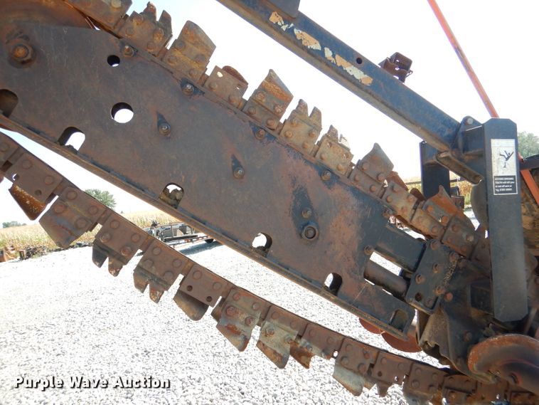 image for item DM1450 1998 Ditch Witch 7610  trencher