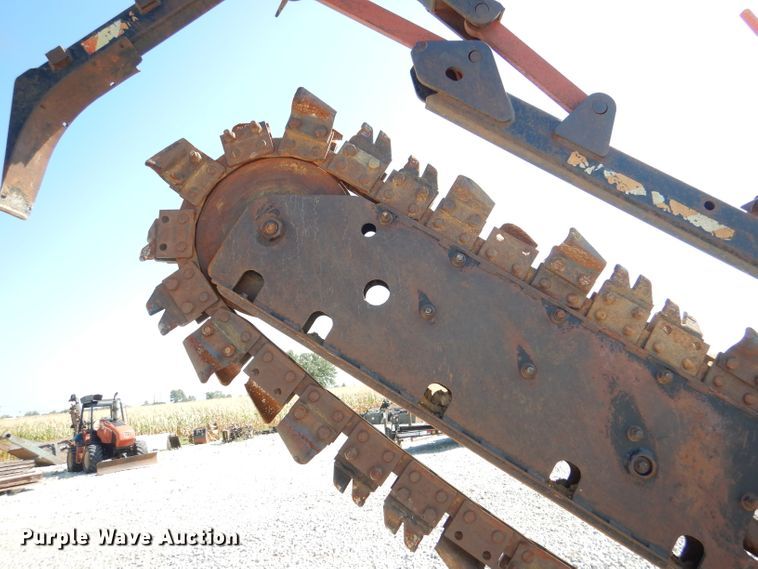 image for item DM1450 1998 Ditch Witch 7610  trencher