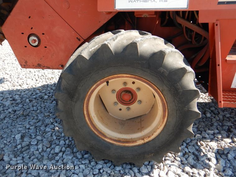 image for item DM1450 1998 Ditch Witch 7610  trencher