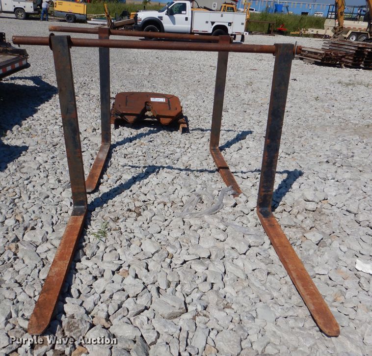 image for item DM1453 48" L forks