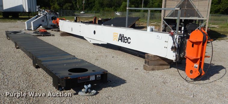 image for item DM1462 2018 Altec AC28-103B O/D  crane