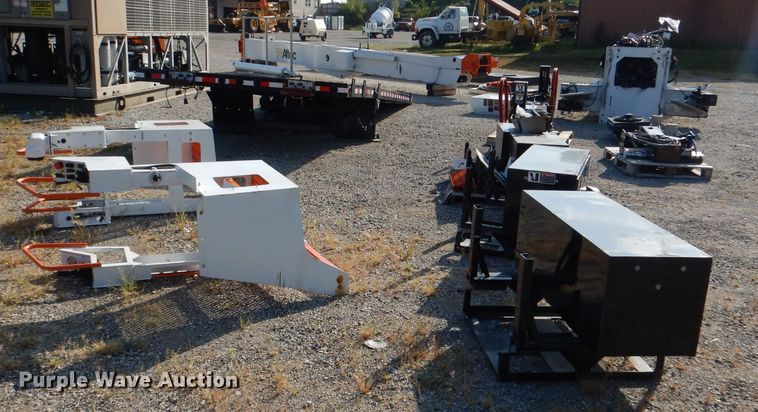 image for item DM1462 2018 Altec AC28-103B O/D  crane