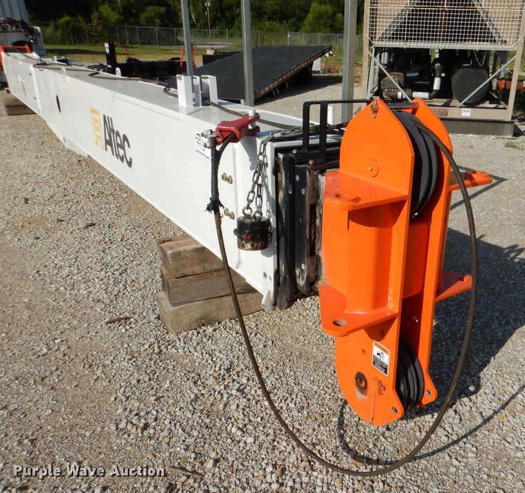 image for item DM1462 2018 Altec AC28-103B O/D  crane