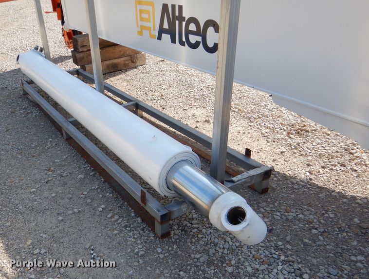 image for item DM1462 2018 Altec AC28-103B O/D  crane