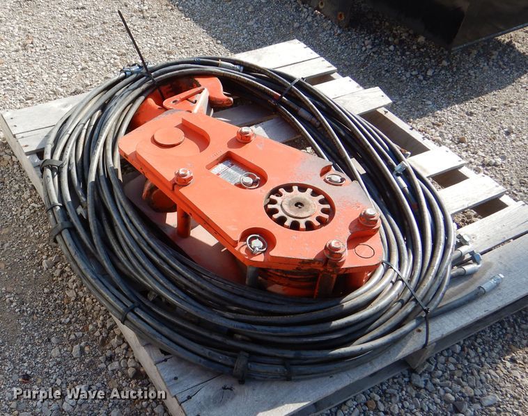 image for item DM1462 2018 Altec AC28-103B O/D  crane