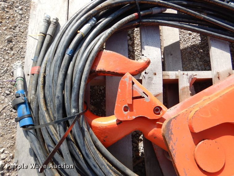 image for item DM1462 2018 Altec AC28-103B O/D  crane