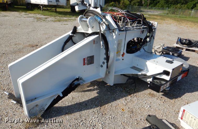 image for item DM1462 2018 Altec AC28-103B O/D  crane