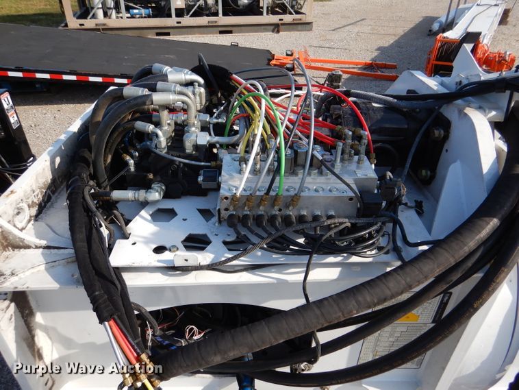 image for item DM1462 2018 Altec AC28-103B O/D  crane