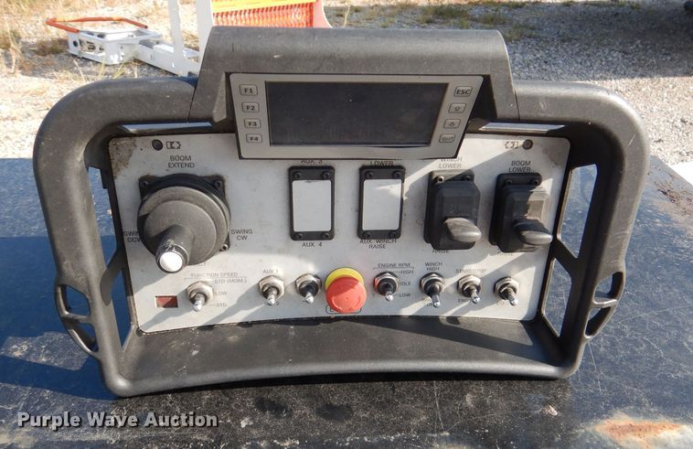 image for item DM1462 2018 Altec AC28-103B O/D  crane