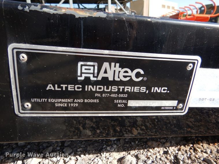 image for item DM1462 2018 Altec AC28-103B O/D  crane