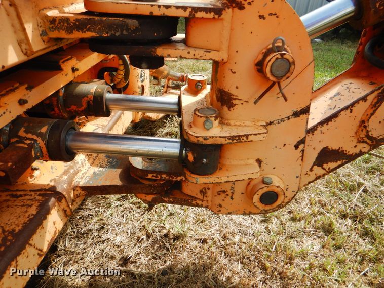 image for item DM3968 Allmand TLB 220  backhoe