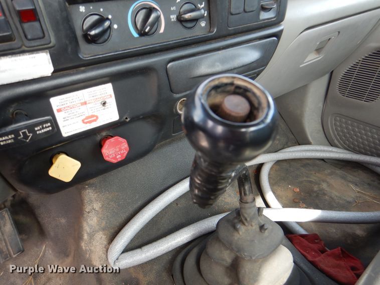 image for item DM3973 2004 Ford F750 Super Duty XL  bucket truck