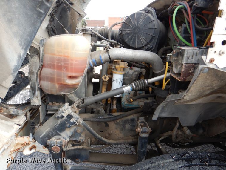 image for item DM3973 2004 Ford F750 Super Duty XL  bucket truck