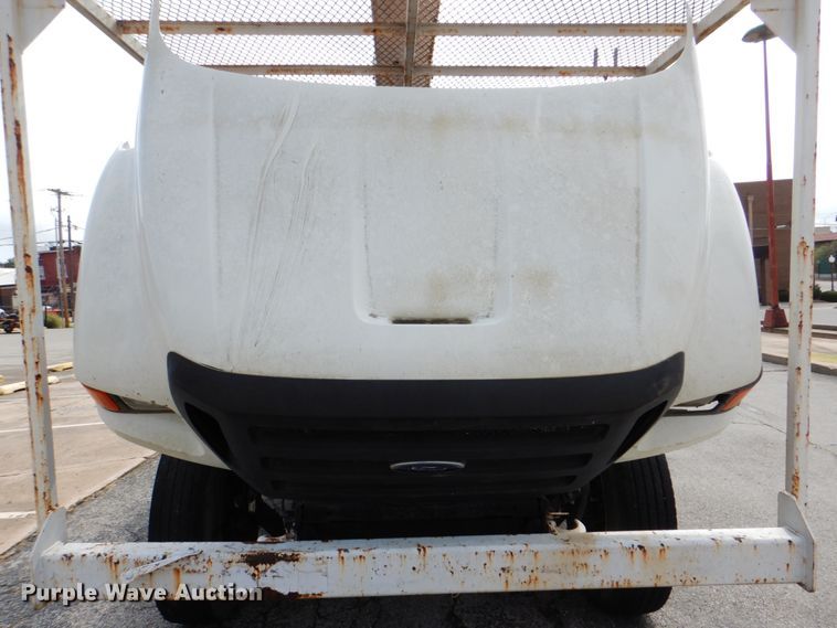 image for item DM3973 2004 Ford F750 Super Duty XL  bucket truck