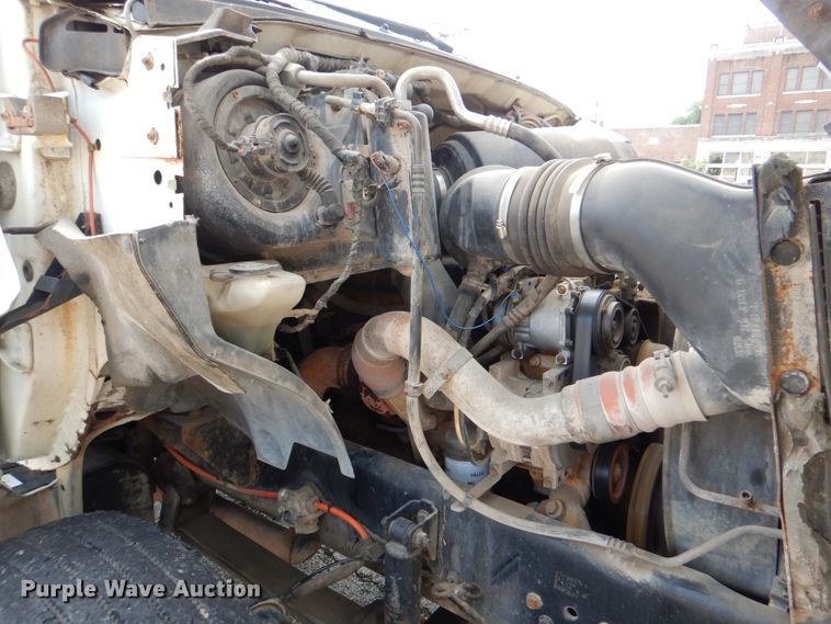 image for item DM3973 2004 Ford F750 Super Duty XL  bucket truck