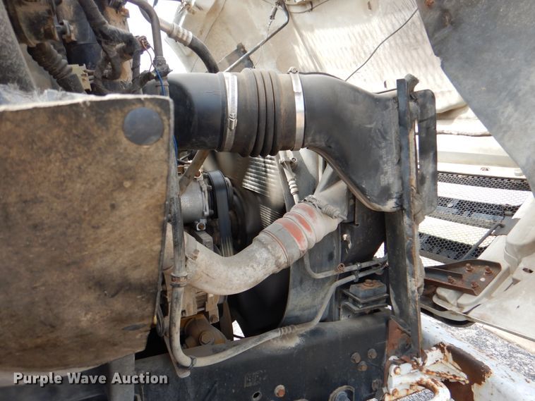 image for item DM3973 2004 Ford F750 Super Duty XL  bucket truck