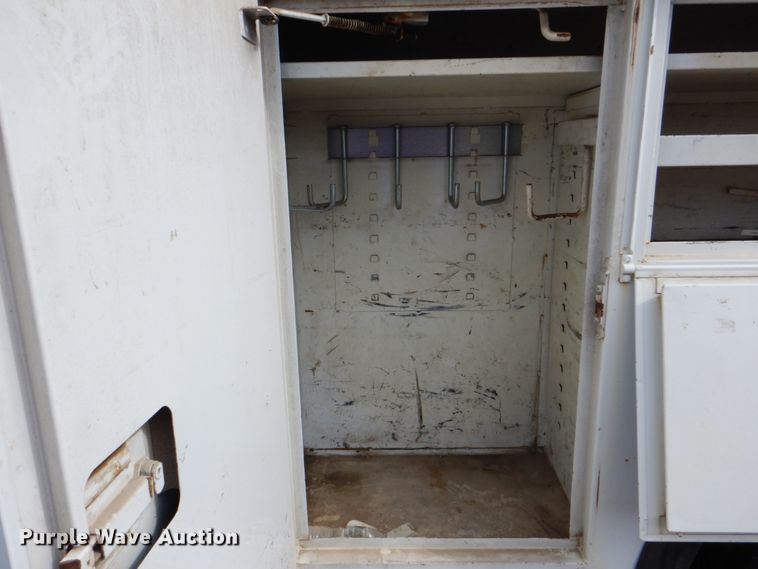 image for item DM3973 2004 Ford F750 Super Duty XL  bucket truck