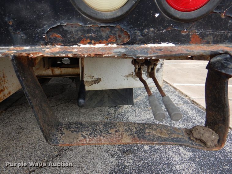 image for item DM3973 2004 Ford F750 Super Duty XL  bucket truck