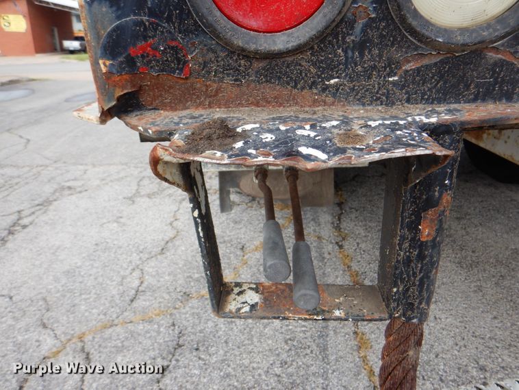 image for item DM3973 2004 Ford F750 Super Duty XL  bucket truck