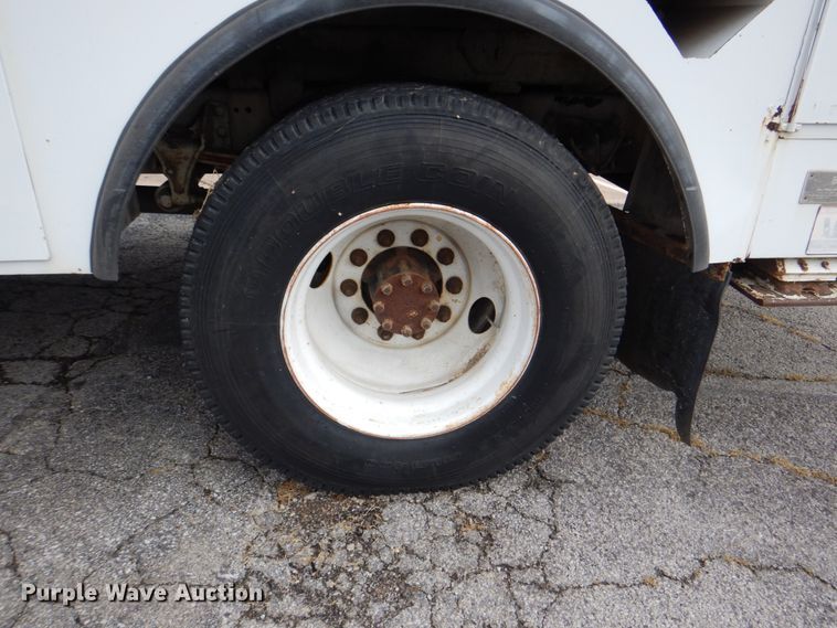 image for item DM3973 2004 Ford F750 Super Duty XL  bucket truck