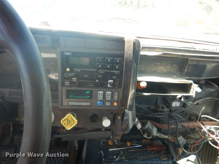 image for item DM3985 1999 Chevrolet C7500  dump truck