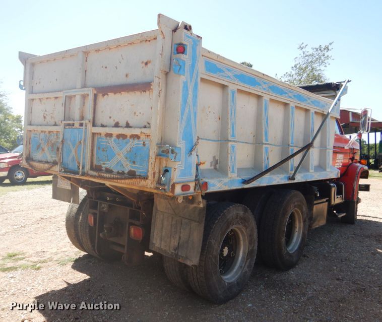 image for item DM3986 1989 Chevrolet Kodiak C70  dump truck
