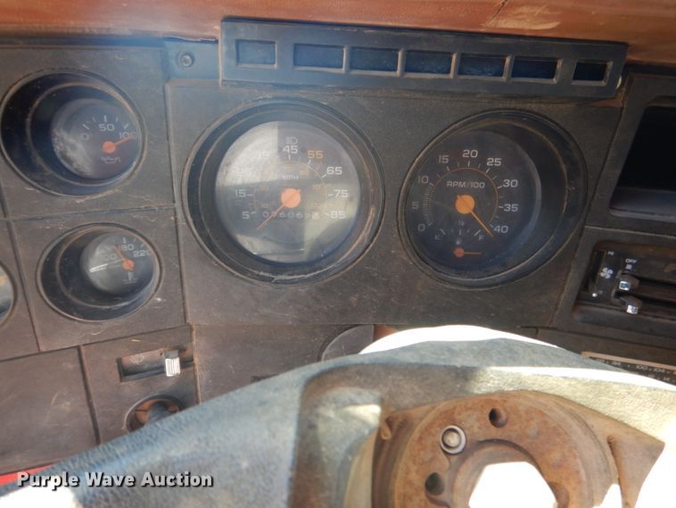 image for item DM3986 1989 Chevrolet Kodiak C70  dump truck