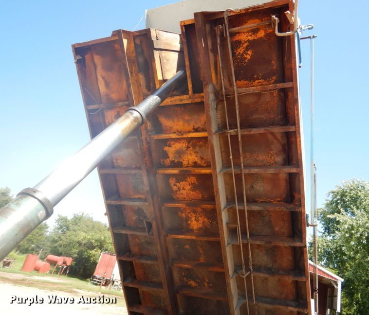 image for item DM3986 1989 Chevrolet Kodiak C70  dump truck