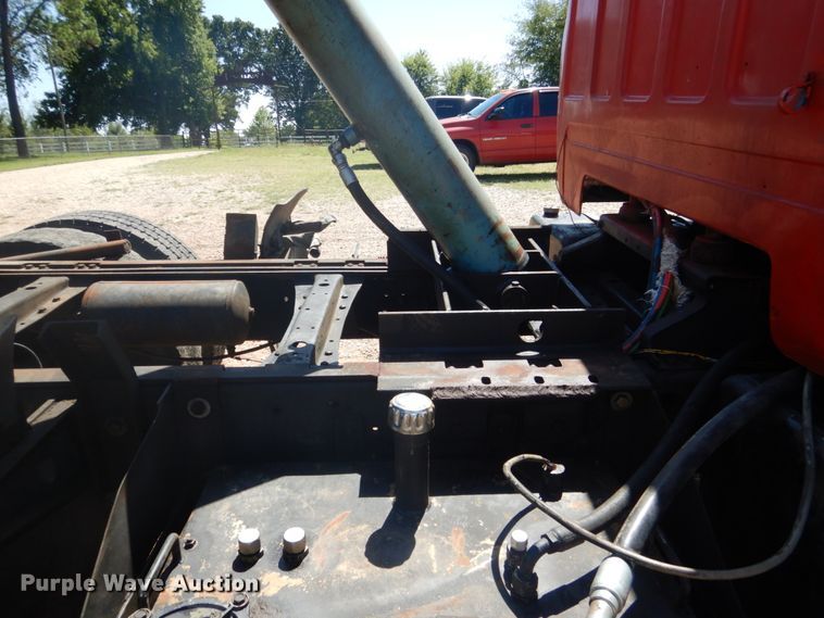 image for item DM3986 1989 Chevrolet Kodiak C70  dump truck