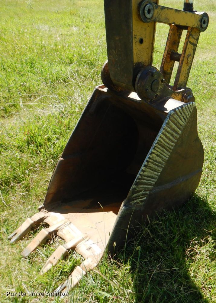 image for item DM3987 1994 Caterpillar 312  mini excavator