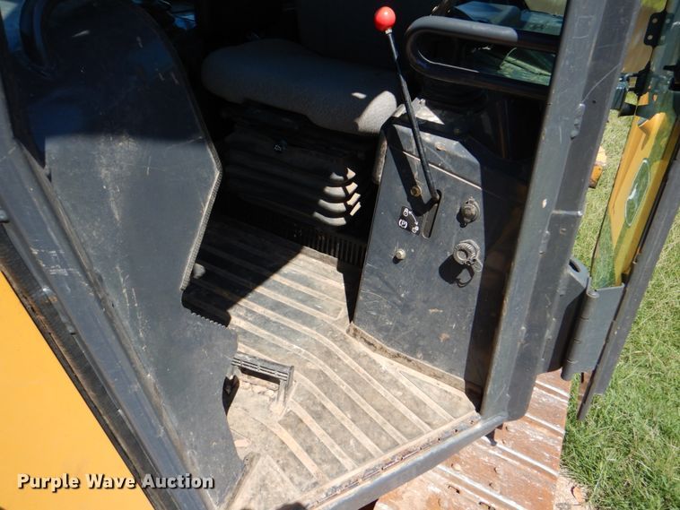 image for item DM3989 2013 John Deere 450J LT  dozer