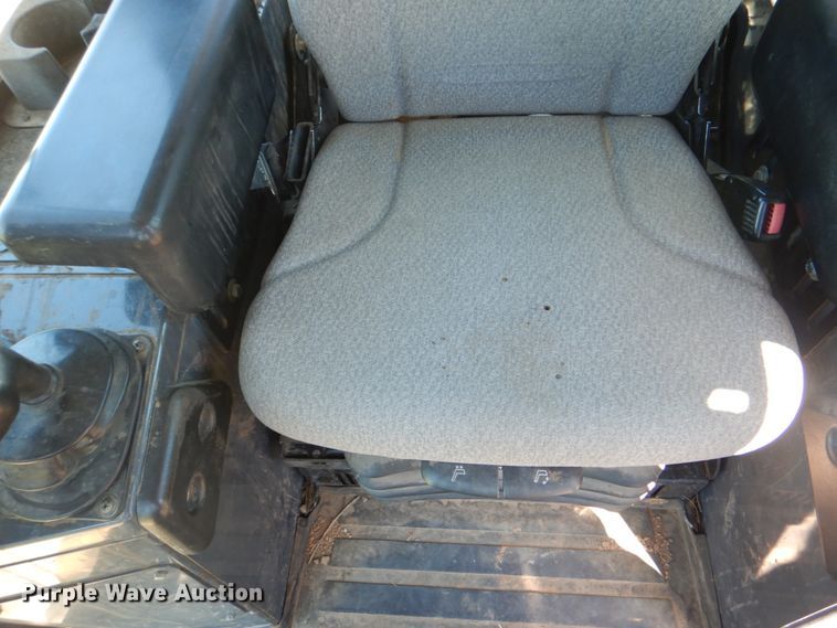 image for item DM3989 2013 John Deere 450J LT  dozer