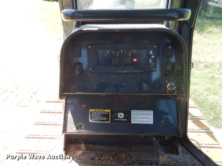 image for item DM3989 2013 John Deere 450J LT  dozer