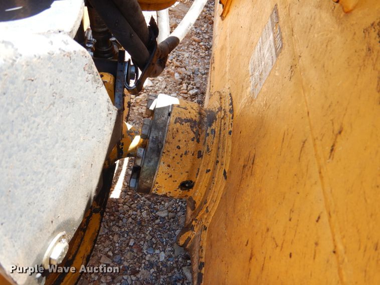 image for item DM3989 2013 John Deere 450J LT  dozer