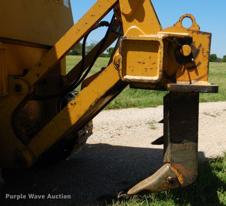 image for item DM3989 2013 John Deere 450J LT  dozer