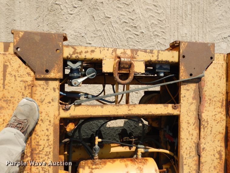 image for item DM4334 2008 Load King 403-4 DFPR  lowboy equipment trailer