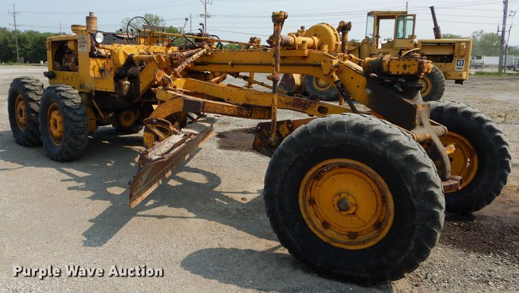 image for item DM4361 1961 Caterpillar 12E  rigid frame motor grader
