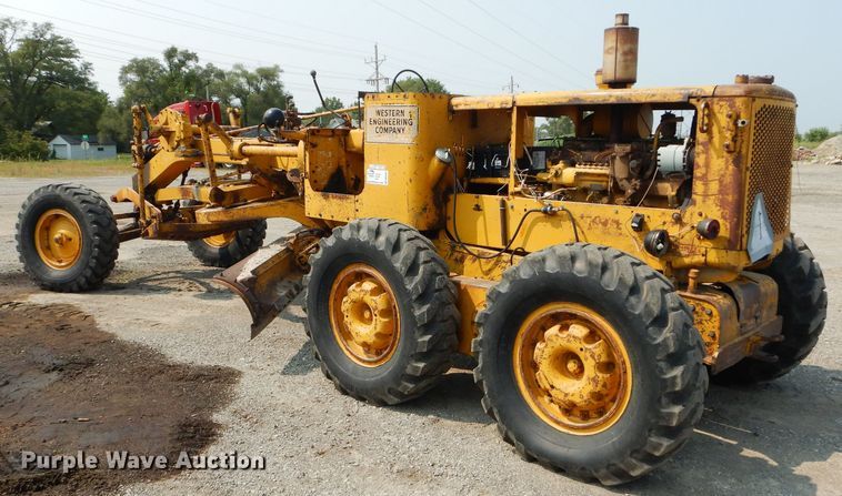 image for item DM4361 1961 Caterpillar 12E  rigid frame motor grader