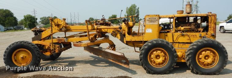 image for item DM4361 1961 Caterpillar 12E  rigid frame motor grader