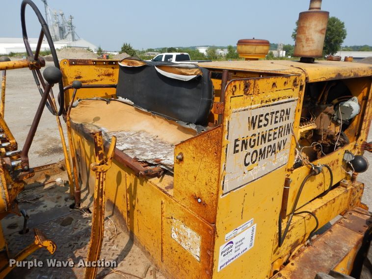 image for item DM4361 1961 Caterpillar 12E  rigid frame motor grader