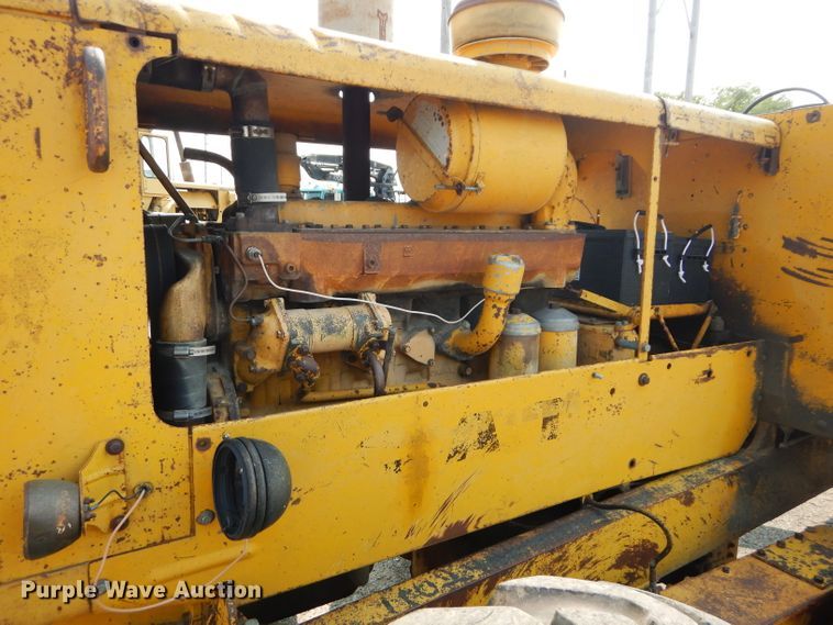 image for item DM4361 1961 Caterpillar 12E  rigid frame motor grader