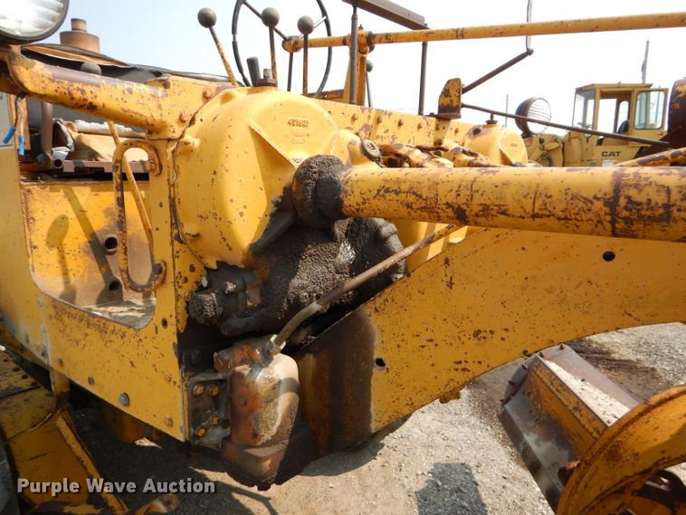 image for item DM4361 1961 Caterpillar 12E  rigid frame motor grader