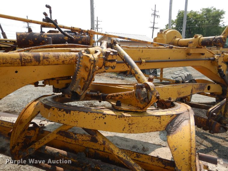 image for item DM4361 1961 Caterpillar 12E  rigid frame motor grader