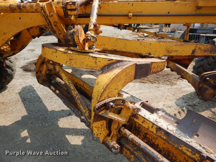 image for item DM4361 1961 Caterpillar 12E  rigid frame motor grader