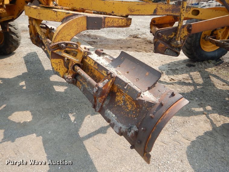 image for item DM4361 1961 Caterpillar 12E  rigid frame motor grader
