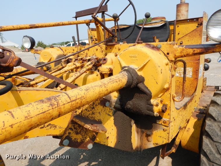 image for item DM4361 1961 Caterpillar 12E  rigid frame motor grader