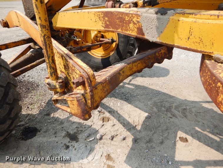 image for item DM4361 1961 Caterpillar 12E  rigid frame motor grader