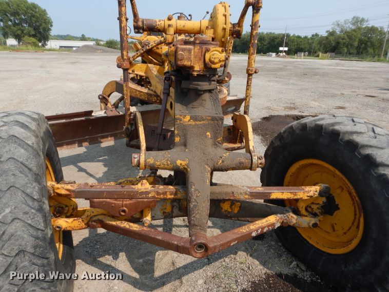 image for item DM4361 1961 Caterpillar 12E  rigid frame motor grader